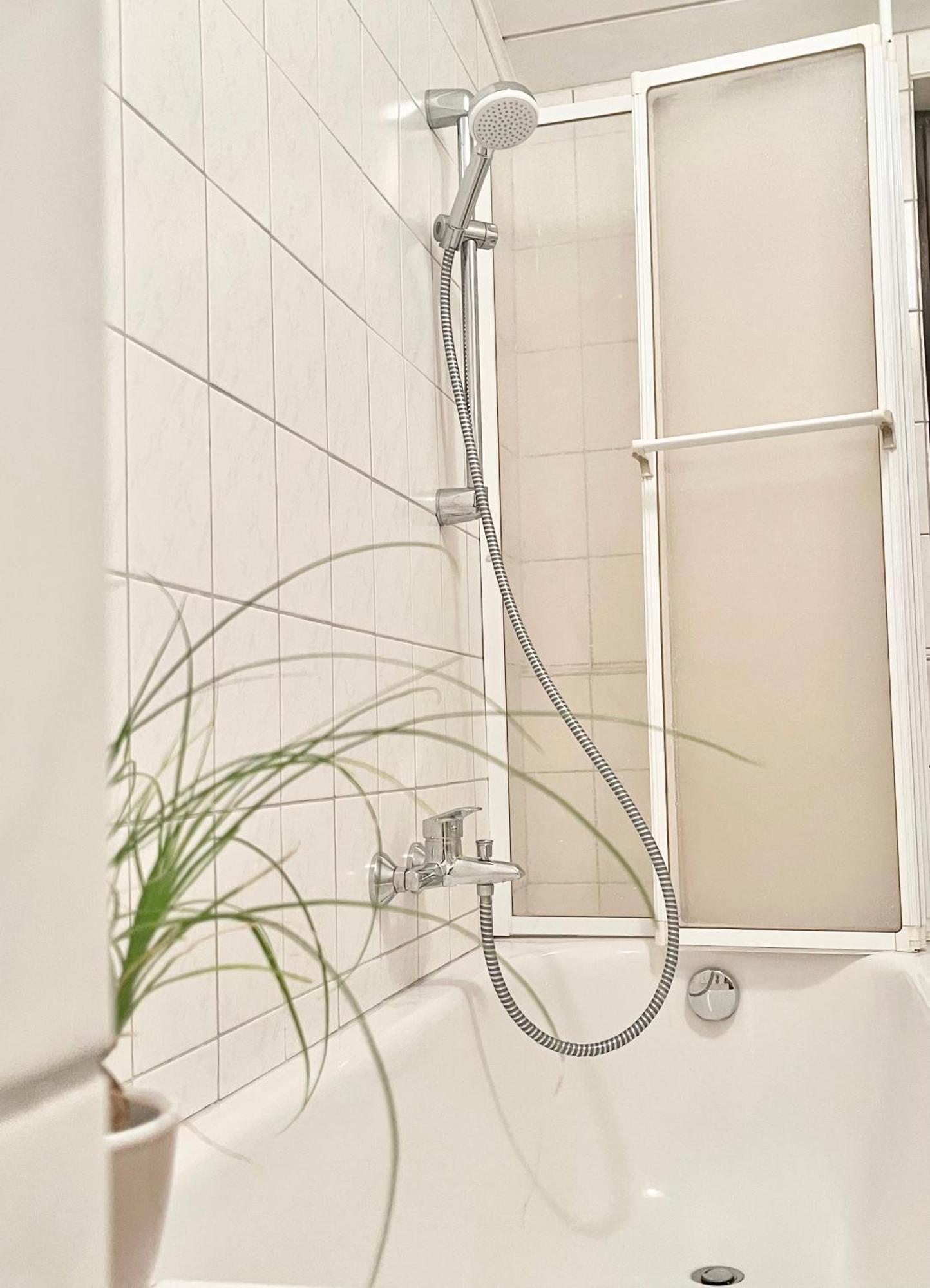 Casa Inn Parkview - Relax & Chill - Perfect For Business Travel, Weekend Trip, Family&Friends, Dogs Lover, Romance, Layover Or Longstay Limburg an der Lahn Exterior foto
